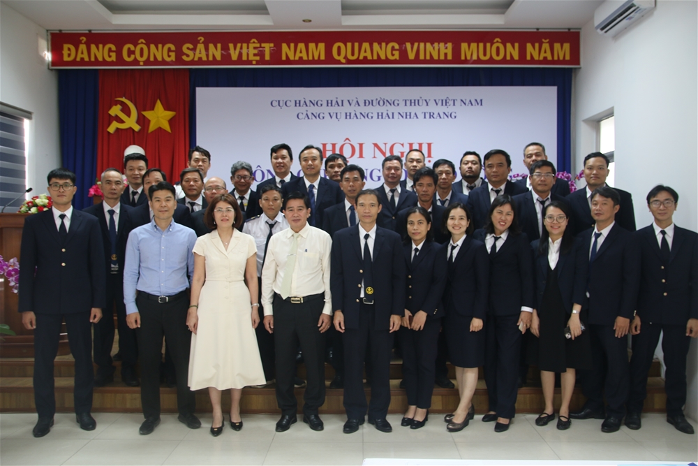 Chụp hình lưu niệm